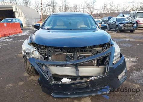 2015 Nissan Altima 2.5 Sv из США, поврежденный, VIN 1N4AL3AP1FC243158